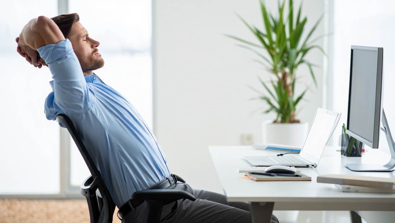 Lower Back Pain From Sitting All Day: How Office Workers Can Fix It Naturally